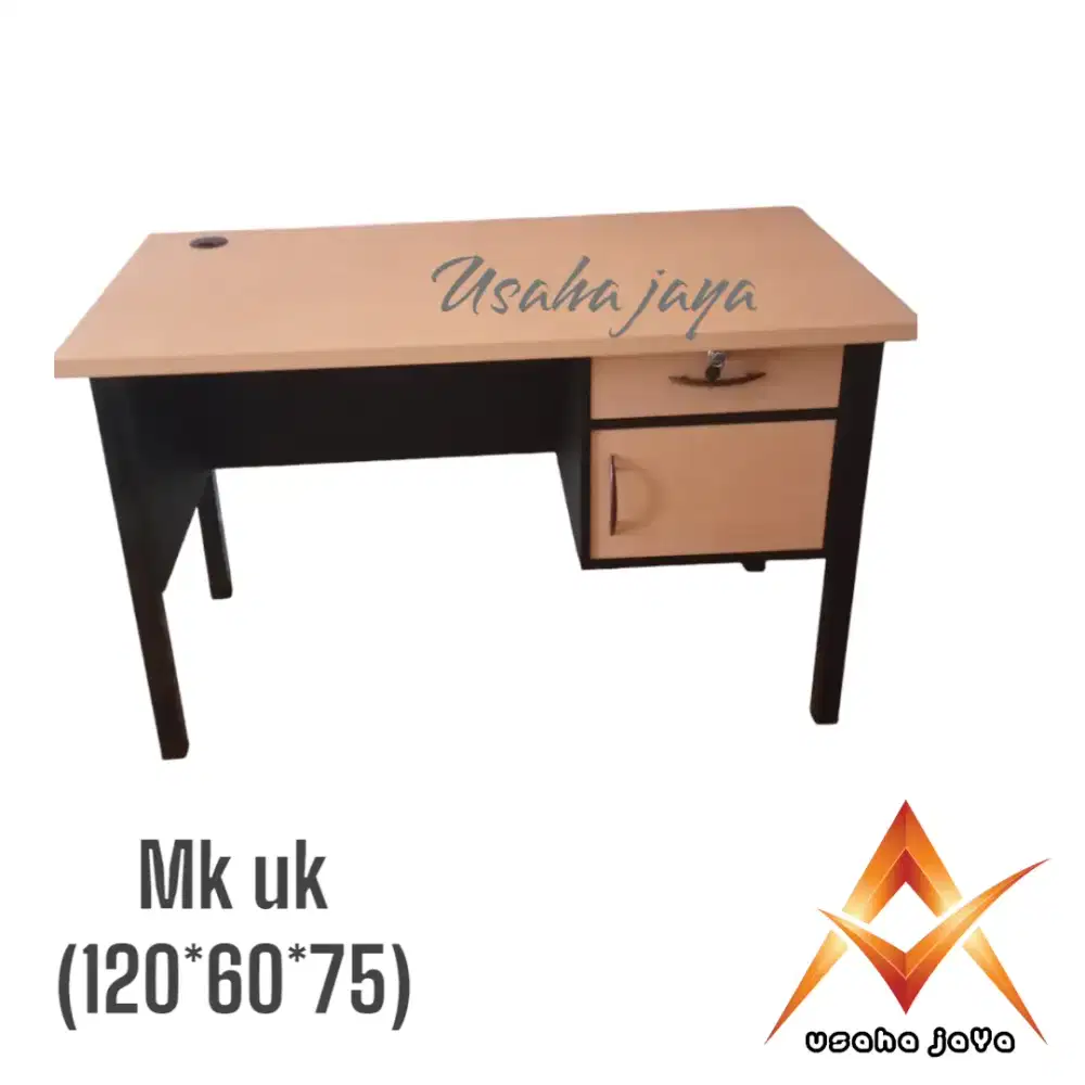 Meja kantor kaki besi