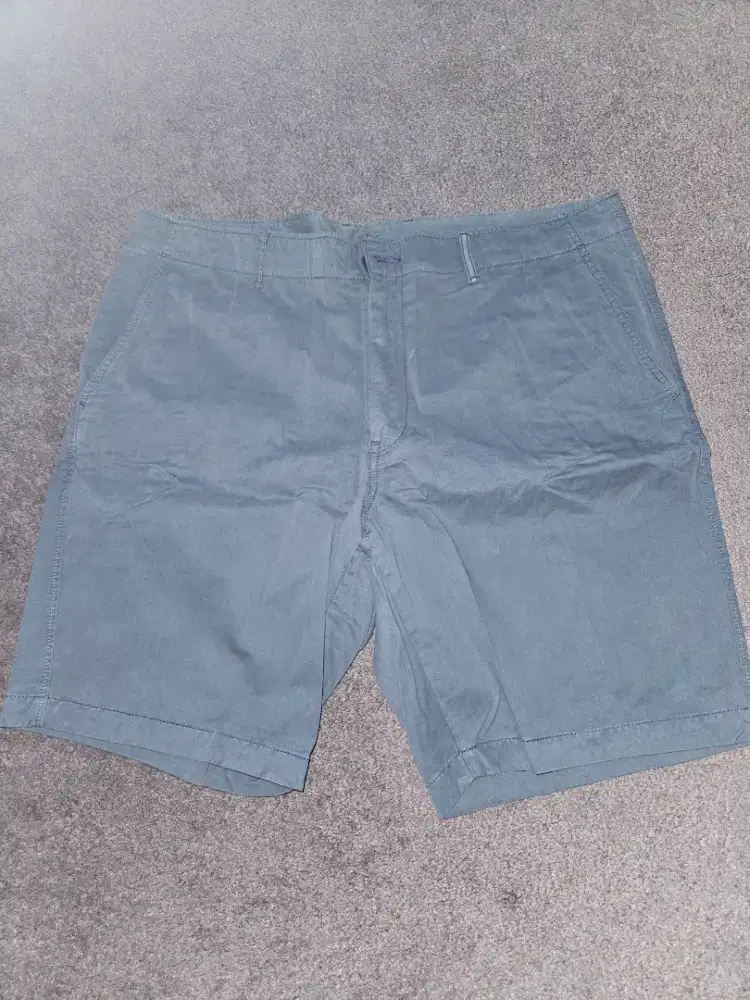 Celana Pendek Chino Uniqlo