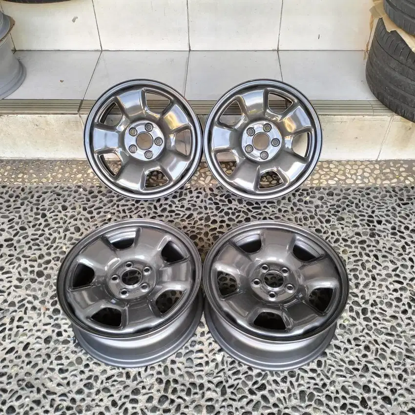 NEW Kaleng OEM Subaru Forester R15 Original. Murmer dan langka. 5x100.