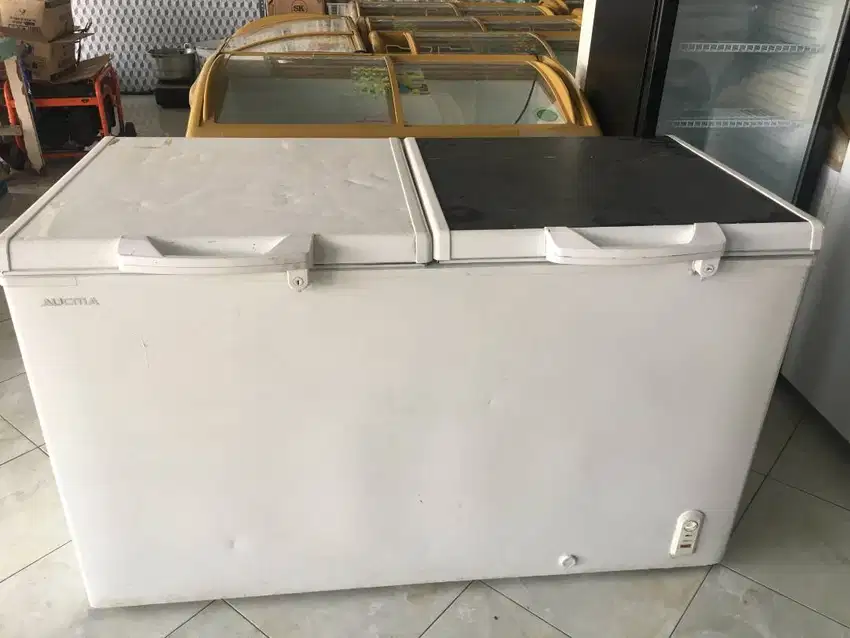 Dijual dan Disewakan Freezer Box Aucma 500lt bergaransi, kondisi oke