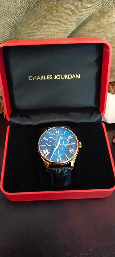 Jam pria Charles Jourdan chrono daydate