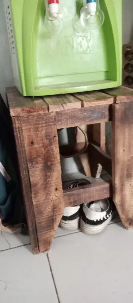 Di jual meja kayu mini