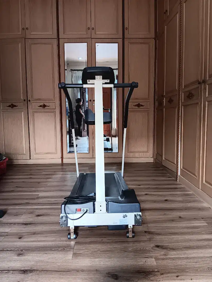 Treadmill Olahraga Fitness