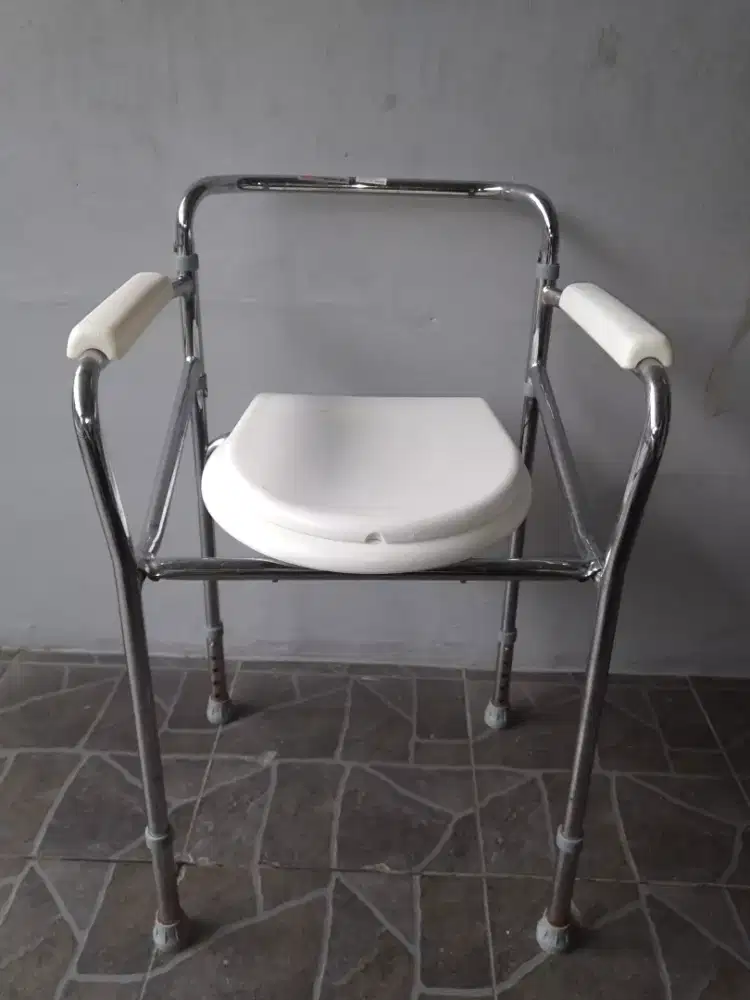 Kursi BAB Travelling (Bisa DILIPAT) Mudah Dibawa kemana mana