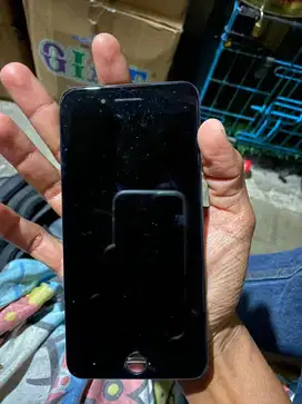 Mau di jual aj nih lcd iphone 7 + masih idup kali ada yang minat  bisa