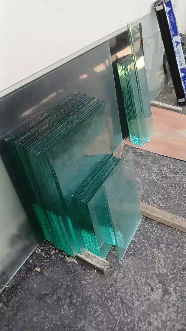 Potong kaca panggilan