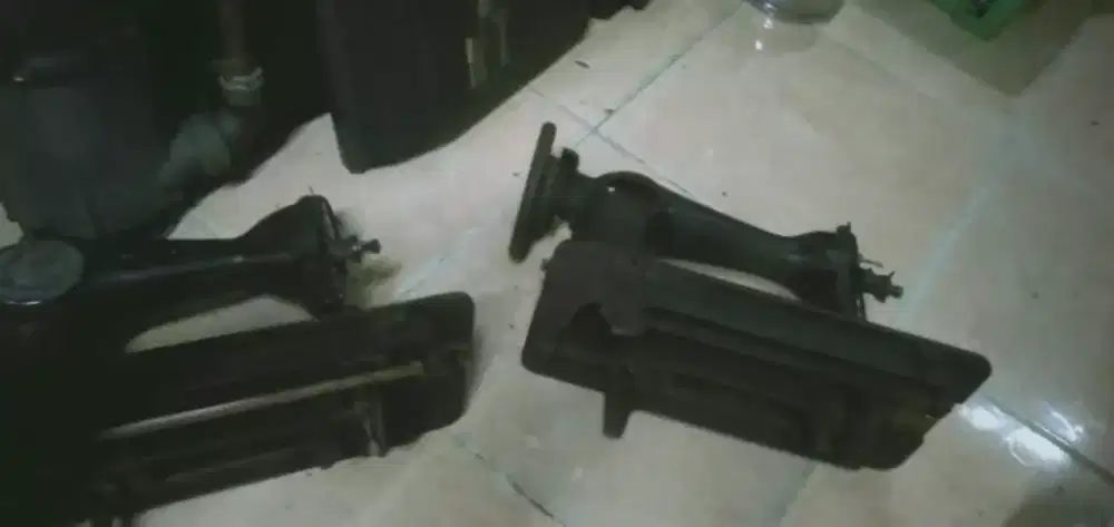 Slhkn plh slh 1 dr mesin jahit lawas buterfly kond tokcer hrg murah sj