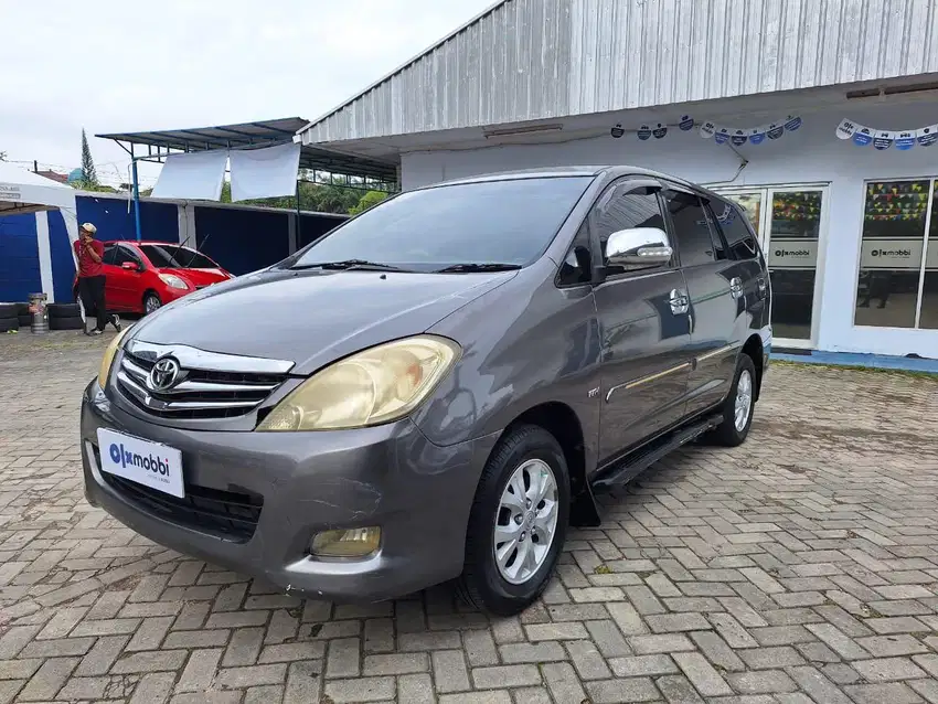 Toyota Kijang Innova 2.0 G Bensin-AT 2010  Abu - Abu