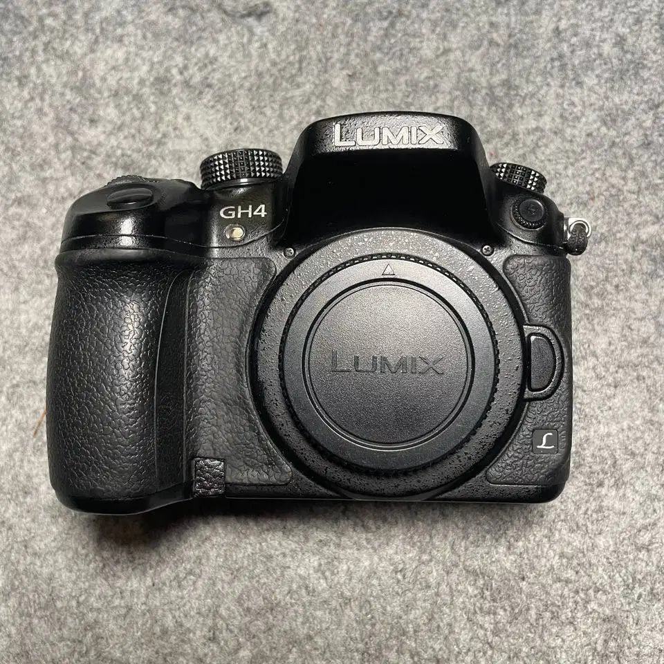 Lumix GH4 Body Only Kondisi Prima
