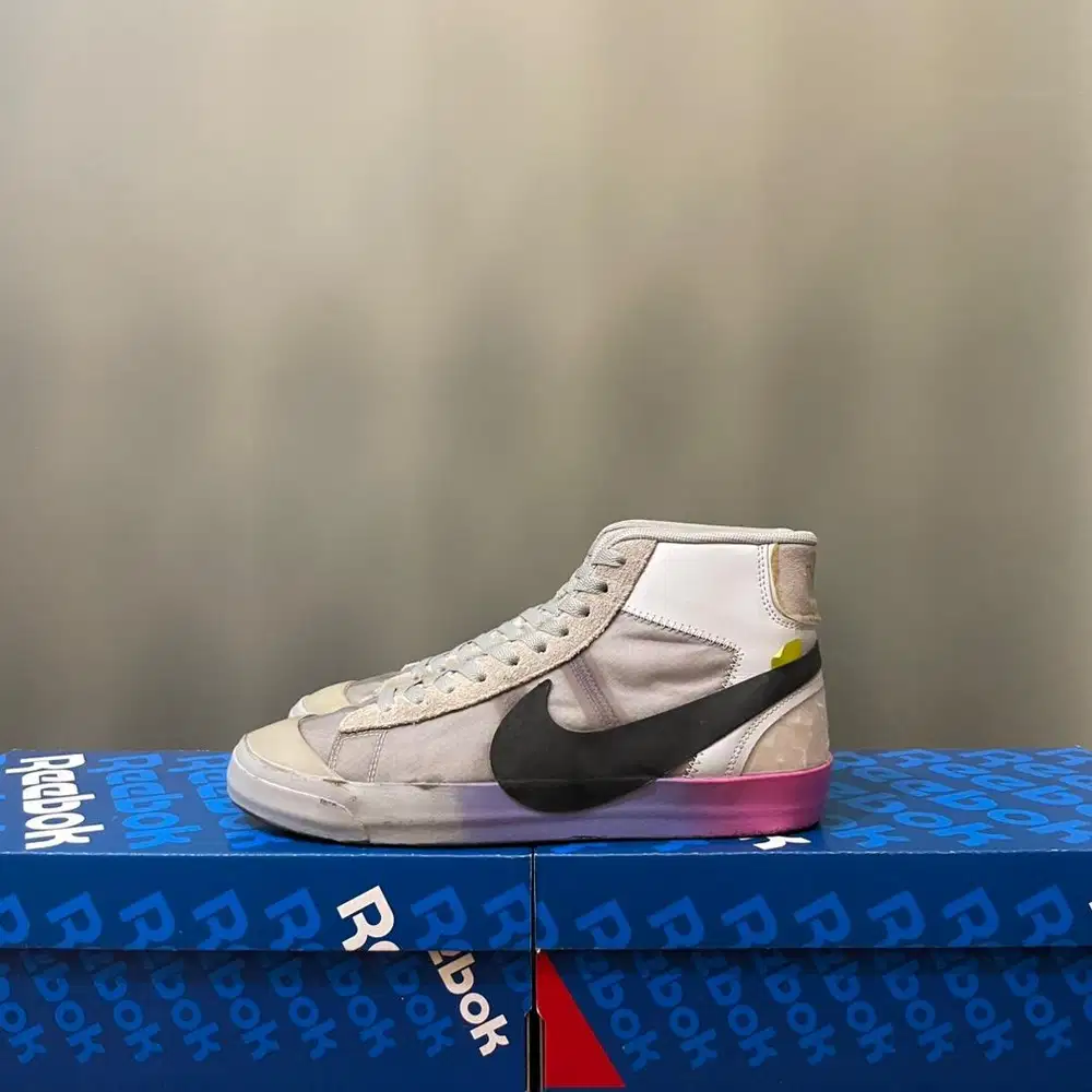 42,5 - Sepatu Nike Blazer x Off-White Second Bekas