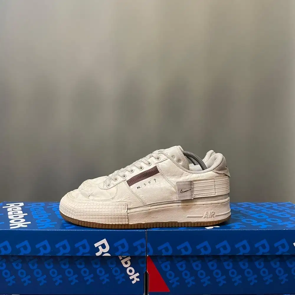 44 - Sepatu Nike Air Force 1 AF1 N 354 Sail Gum Second Bekas