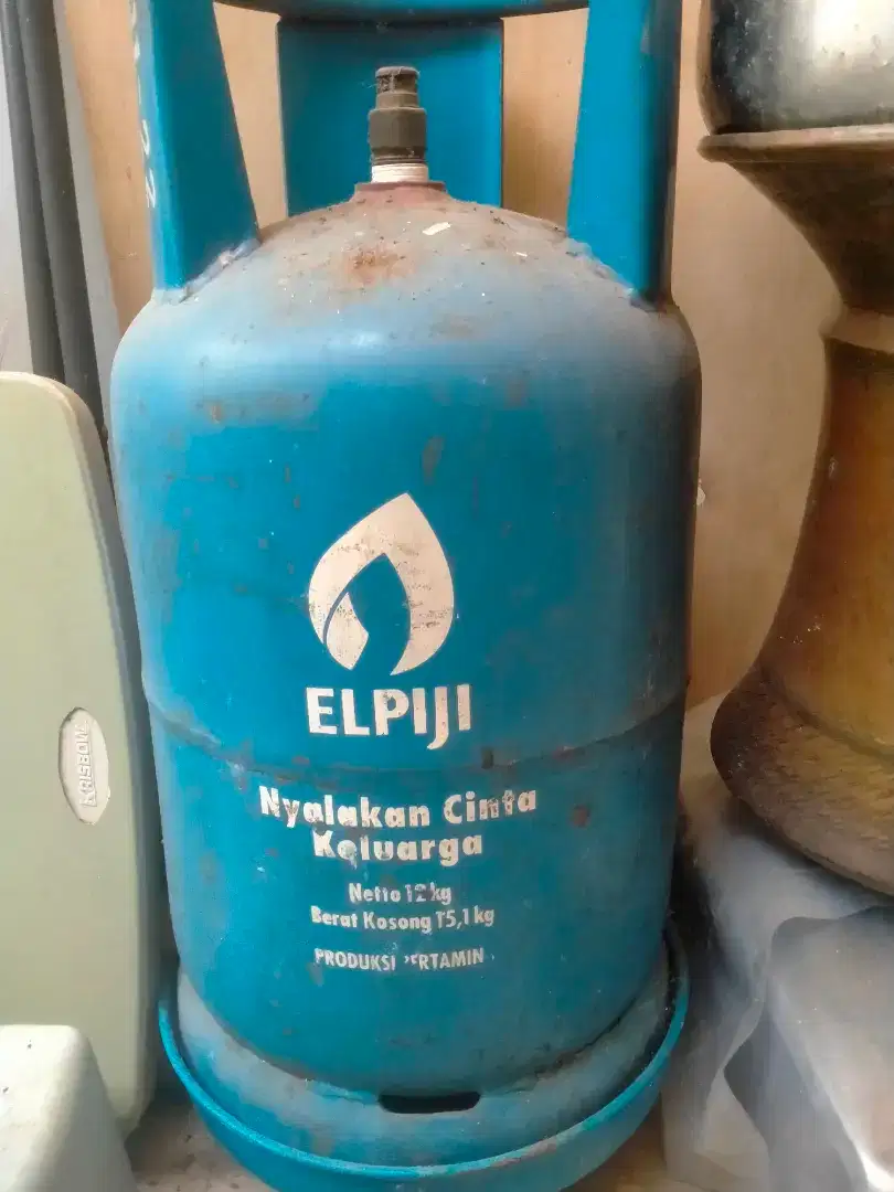 Gas tabung elpiji biru 12kg