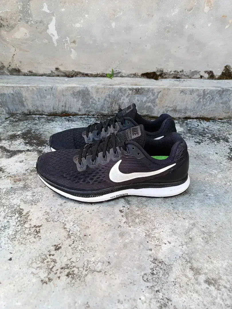 SEPATU SIZE 42 - NIKE ZOOM PEGASUS 34 BLACK WHITE || SECOND ORIGINAL