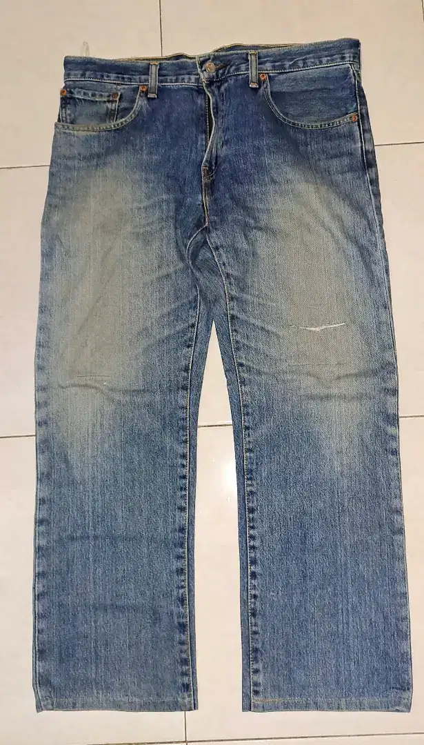 Celana jeans Levi's 502 second