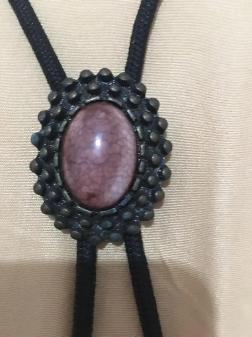 Kalung Coboy Batu Serat Ungu