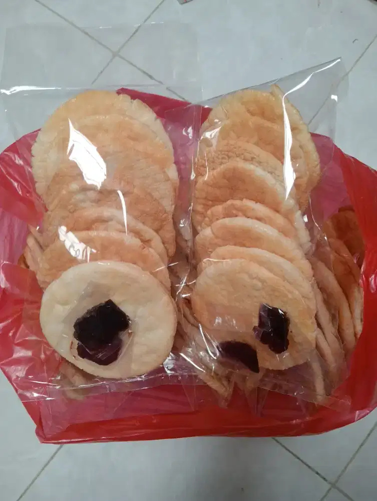 Kerupuk panggang ikan tenggiri