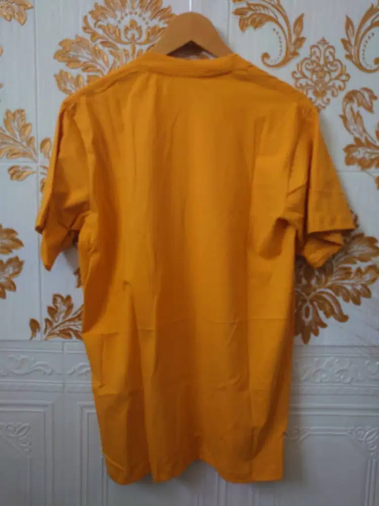 Kaos Polos Dewasa Lengan Pendek Kuning Kunyit XL Cotton Combed 30s