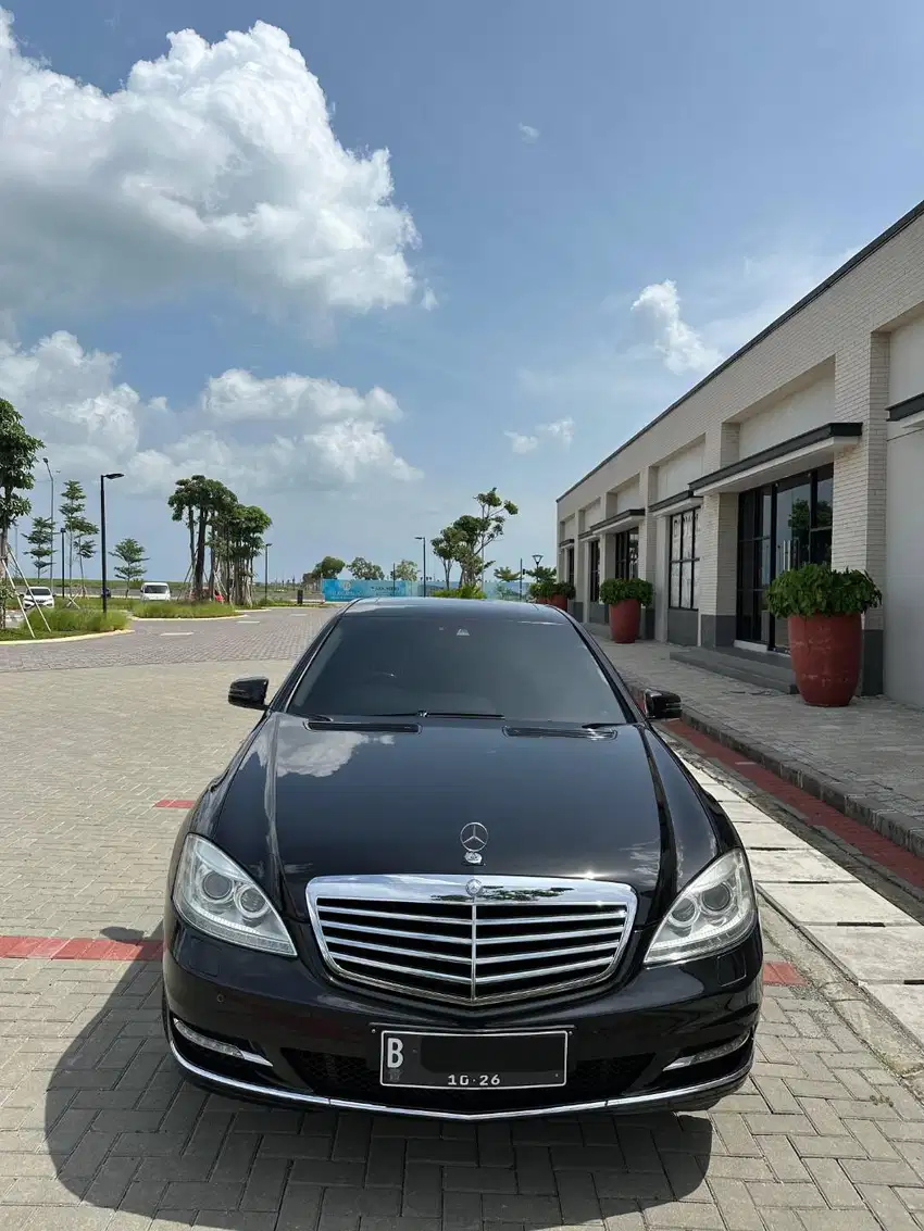 S350 2011 (LOW KM 21,xxx)