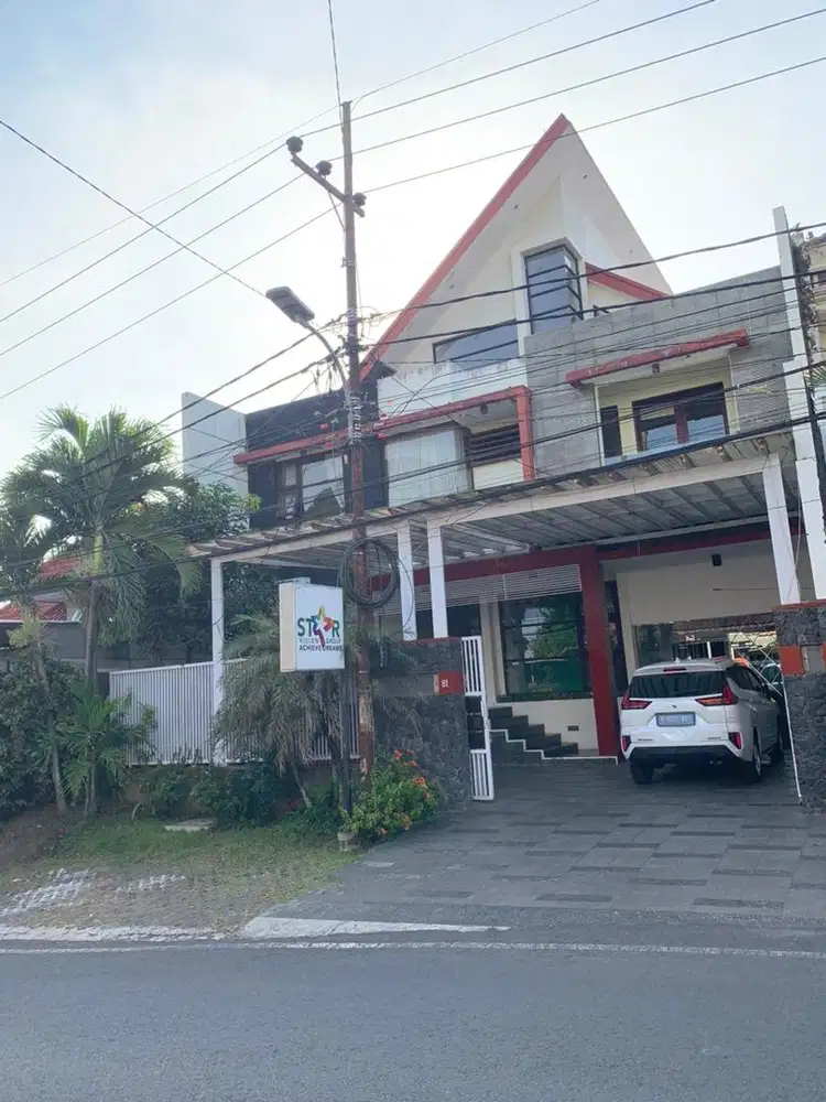 Dijual Rumah Kantor jalan poros