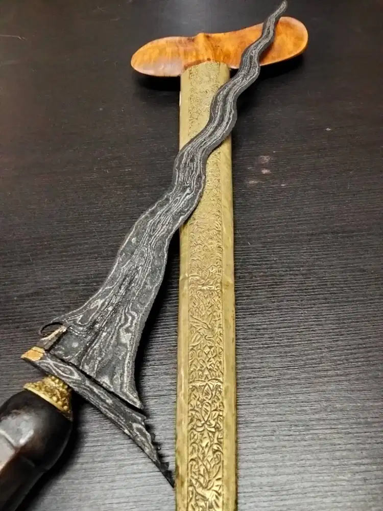 Keris Sepuh Sabuk Inten Luk 11 Kinatah Asli di Jakarta Timur