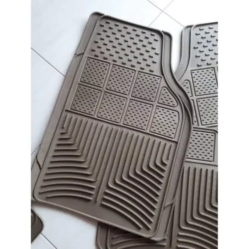 Karpet mobil tebal