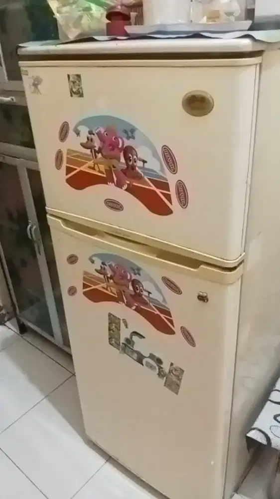 Terima kulkas rusak, genset, dll