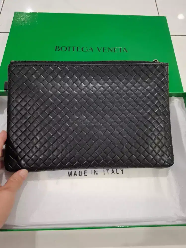 CLUTCH BOTTEGA VENETA BLACK CALF LEATHER