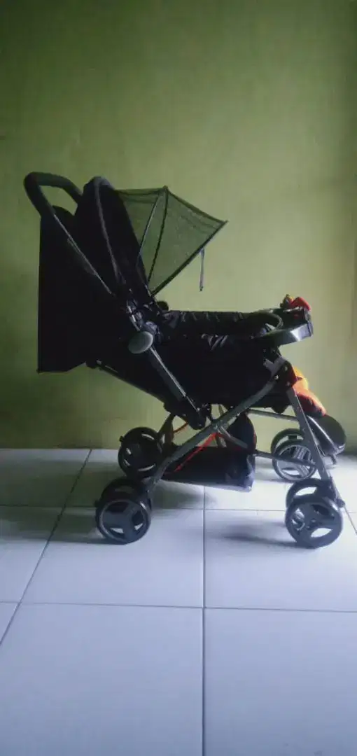 Dijual stroller bekas.