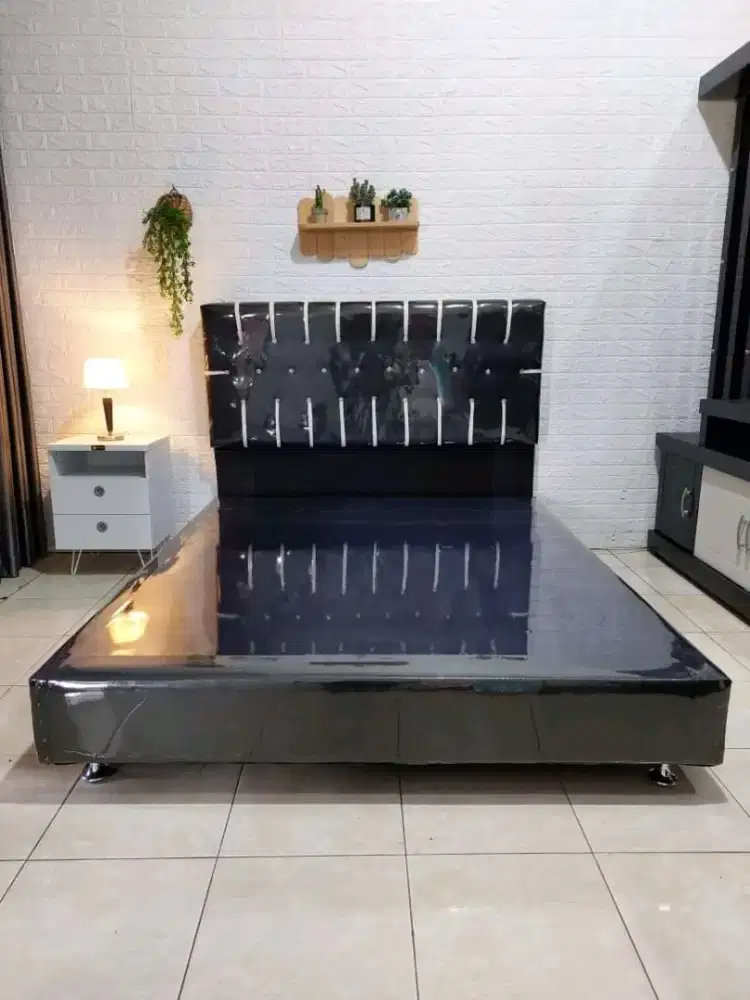 DIPAN SANDARAN 180 X 200  CM