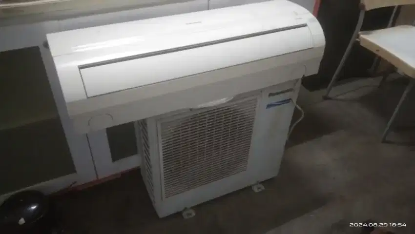 Dijual ac merk panasonic 1/2 pk bekas pakai