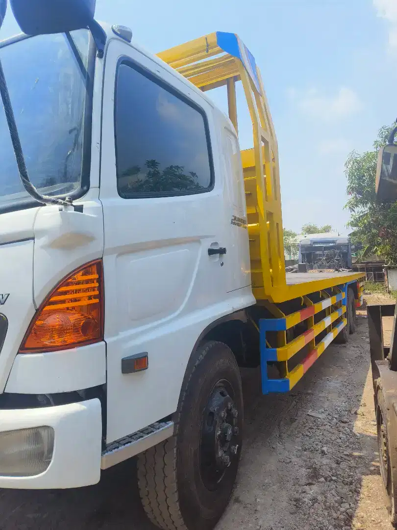 Hino lohan Fl 260 JW