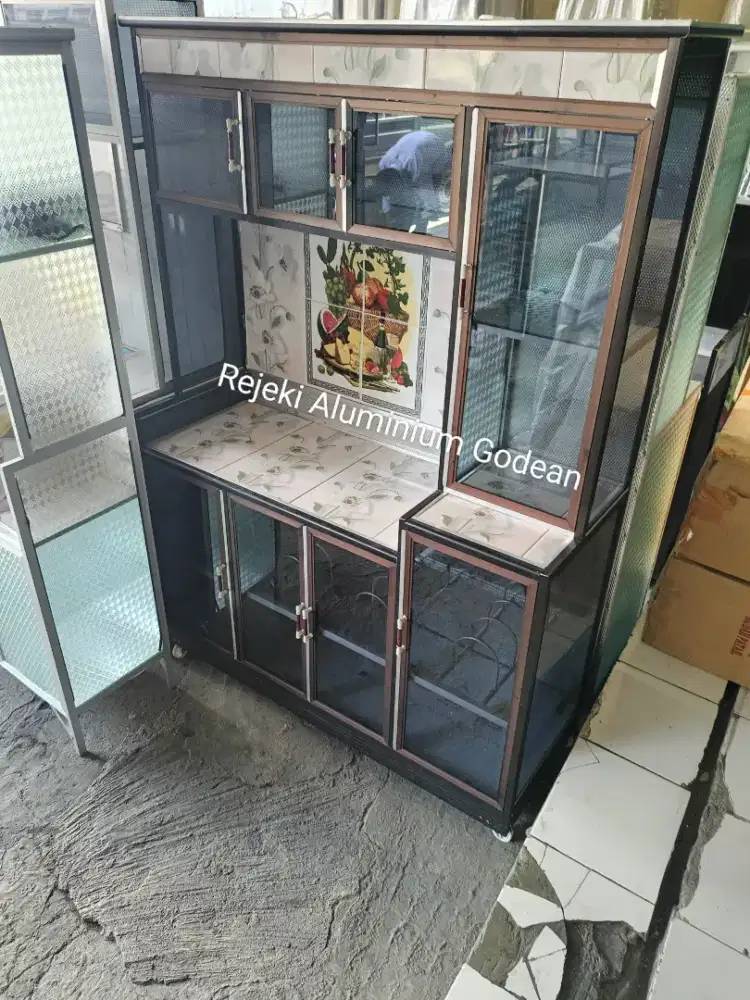 Rak piring jumbo 4 pintu roda