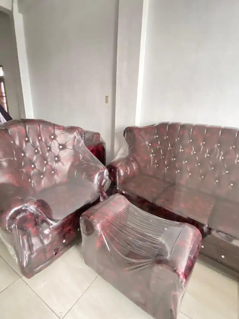 Sofa Bahan KuLit