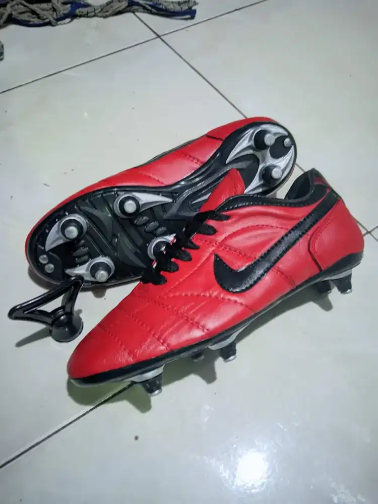Sepatu Bola PullEnam Asli Kulit