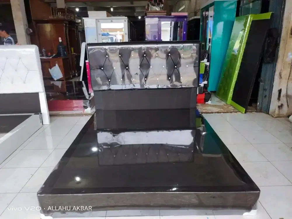 DIPAN SANDARAN 160 X 200 CM