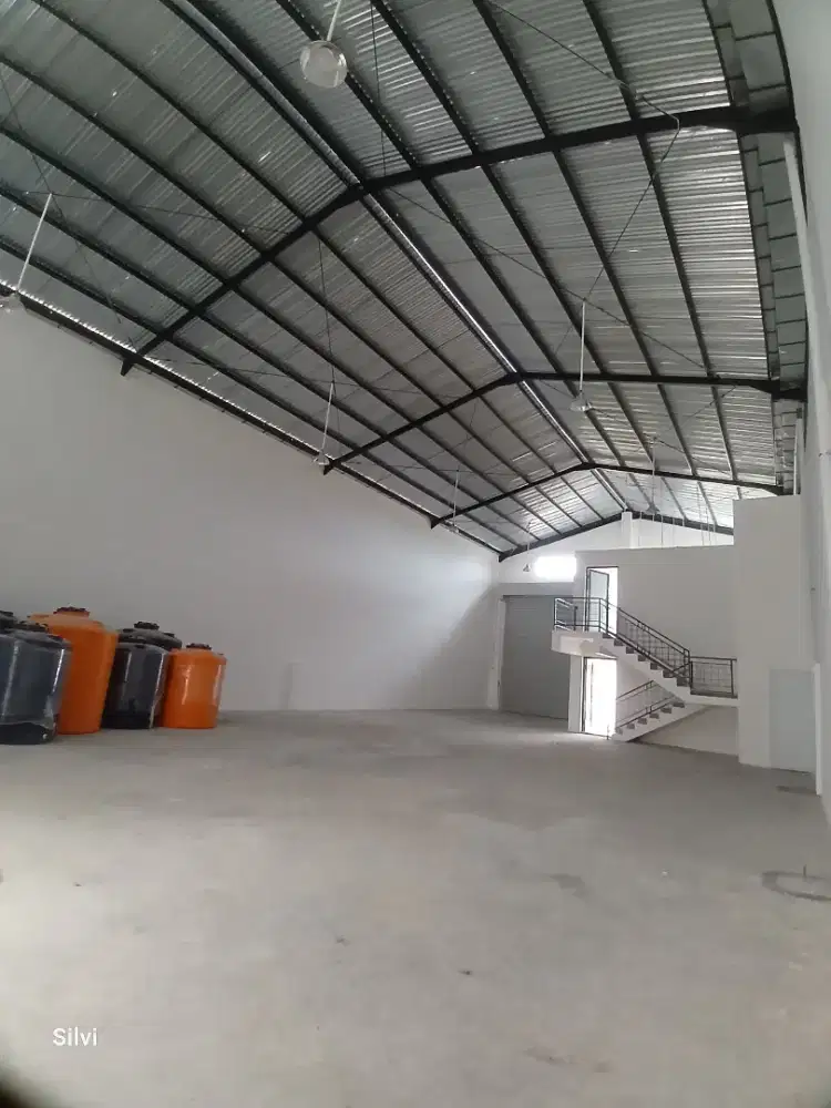 Disewakan Gudang baru di pinggiran daerah Manado