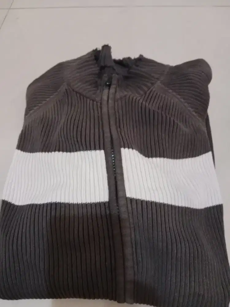 Sweater masih bagus