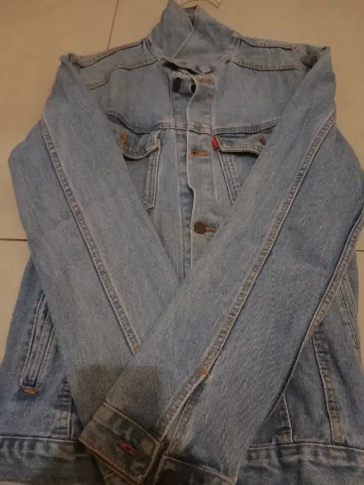 Jaket jeans warna biru, jual murah aja