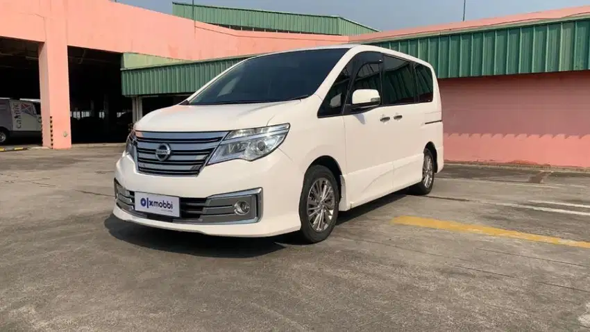 Pajak Panjang  Nissan Serena 2.0 Highway Star Panoramic BensinAT 2016/