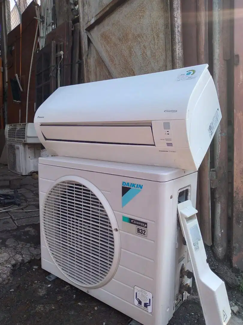 Daikin inverter 1 pk r32 original thaialnd