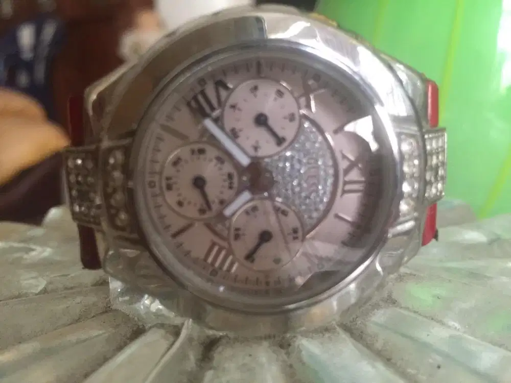 Jam Tangan Wanita Merek GUESS Original