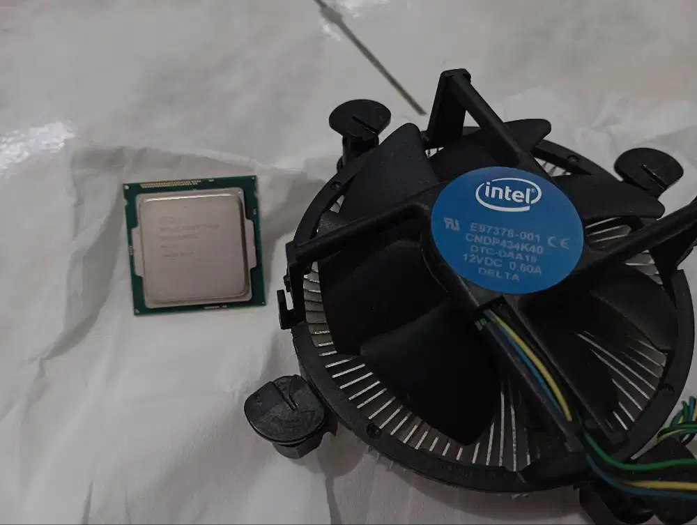 Processor Intel Core i7-4790 - 3,6 GHz + Fan Original Bawaan