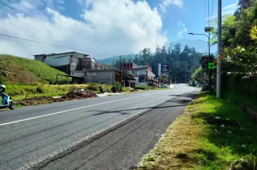 Tanah Tepi Jalan Raya Tawangmangu