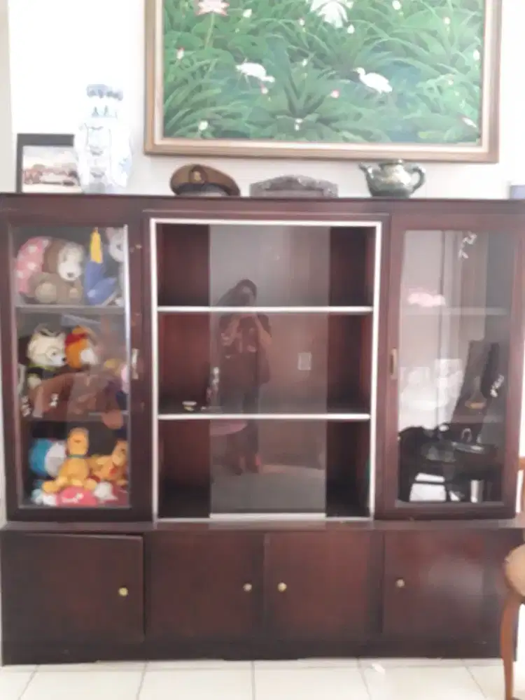Dijual buffet besar