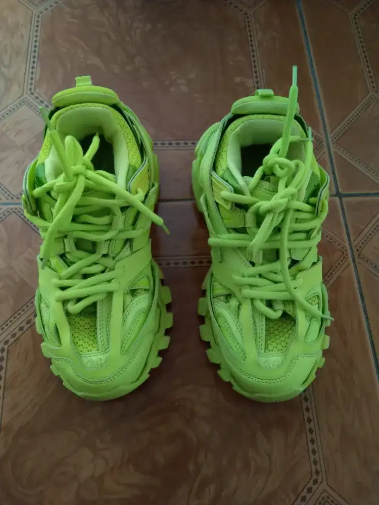 BALENCIAGA Original TRACK GEM Yellow Neon