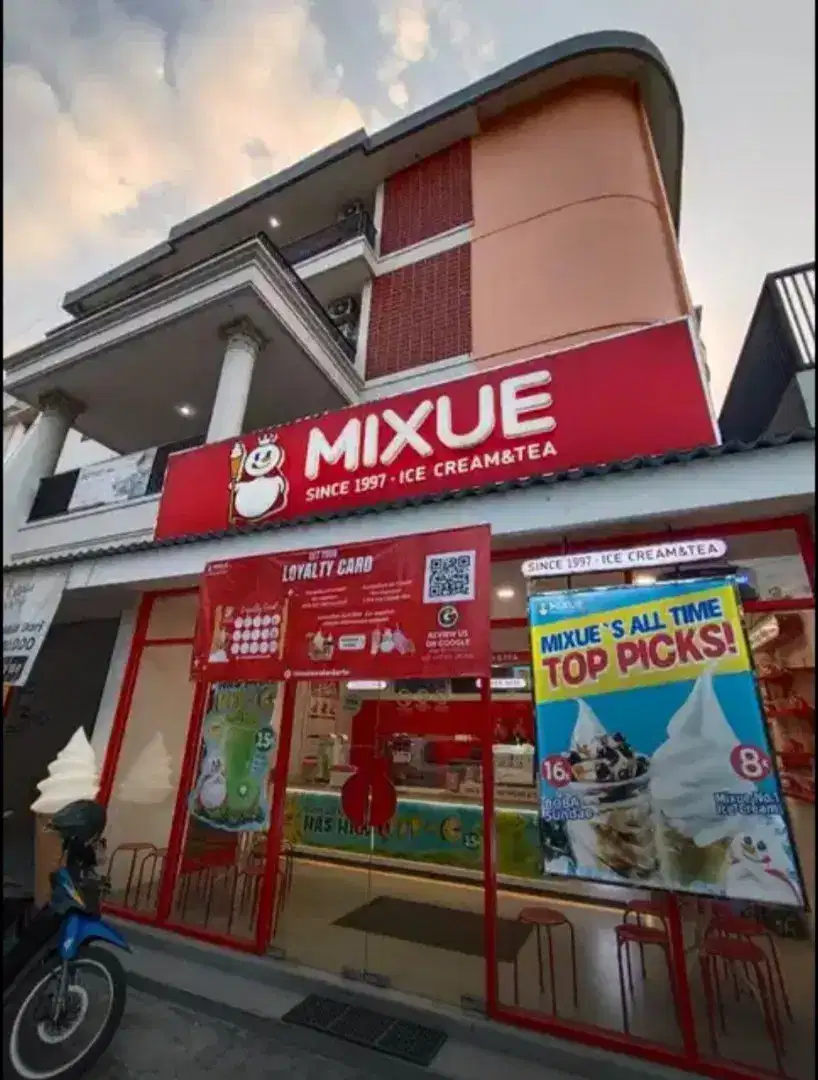 Selangkah PETRA‼️Cafe+Kost Exclusive Siwalankerto Surabaya