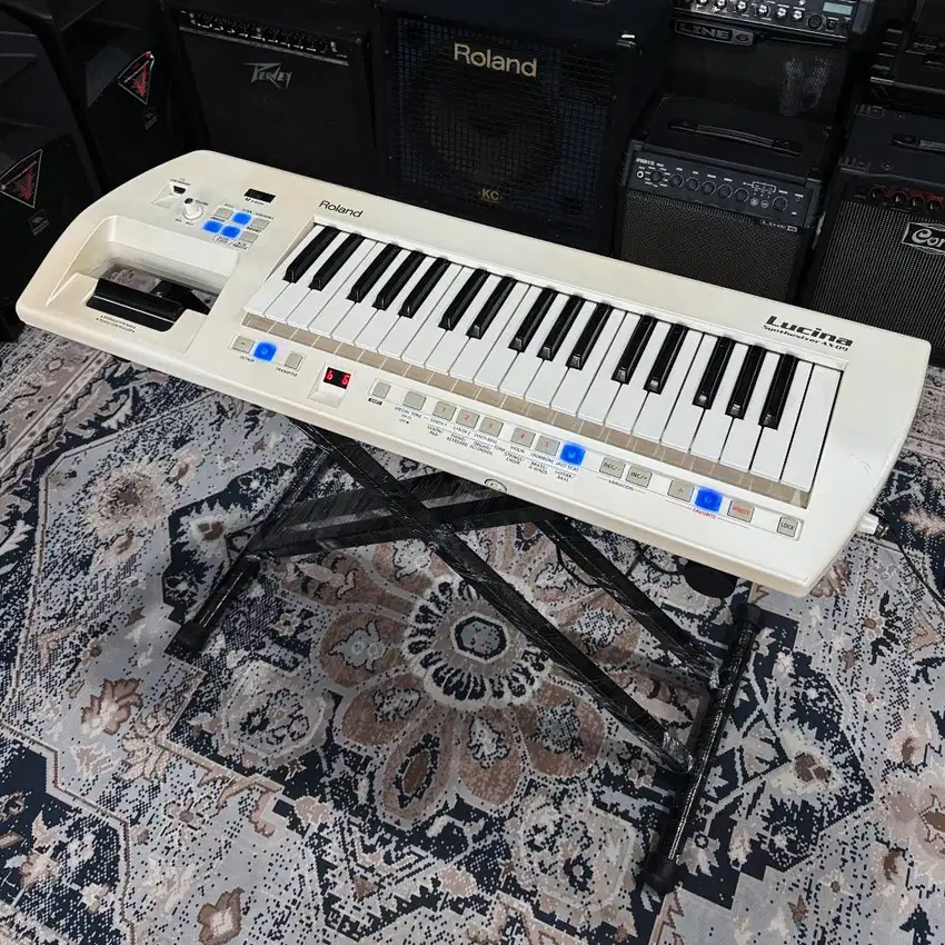 BILLY MUSIK - Synthesizer Roland LUCINA AX09 in White - 37 keys Keytar