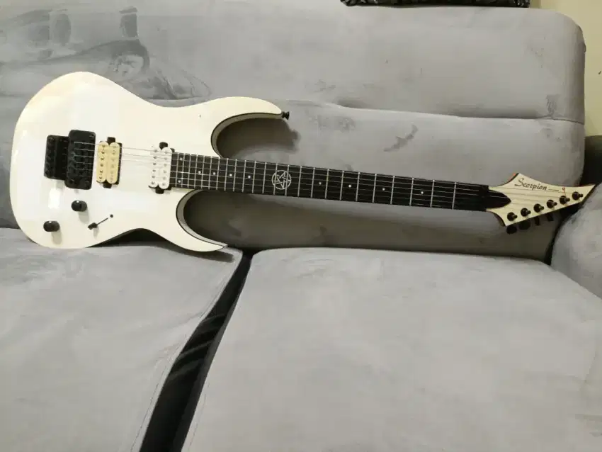 Gitar scorpion deluxe series SE600 white original