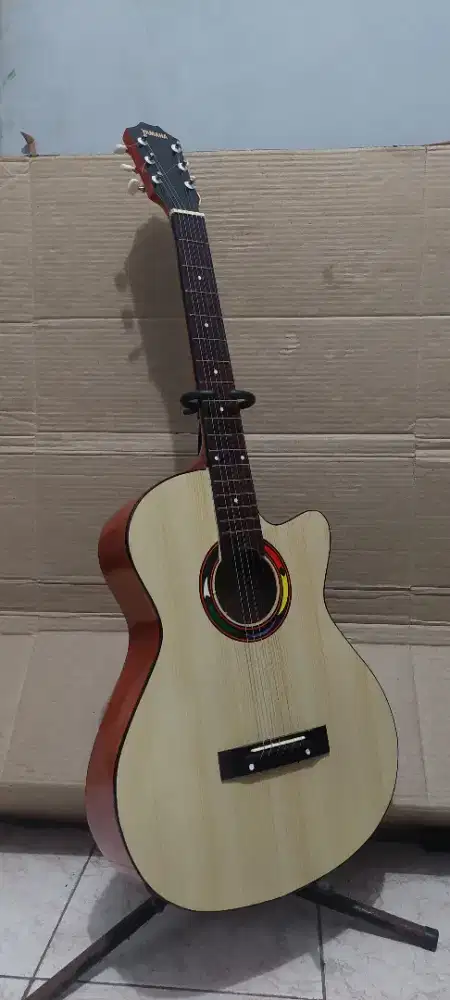 Gitar akustik ymahaa New natural
