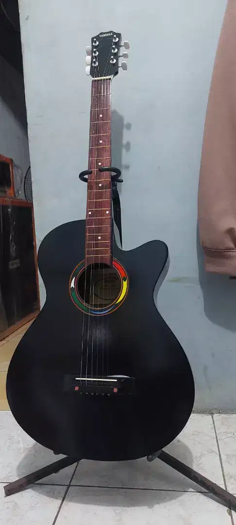 Gitar akustik ymahaa new black